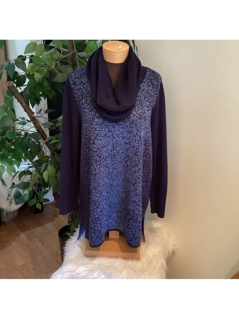 Apt 9 tunic with removable scarf Woman’s size XXL blue silver metallic